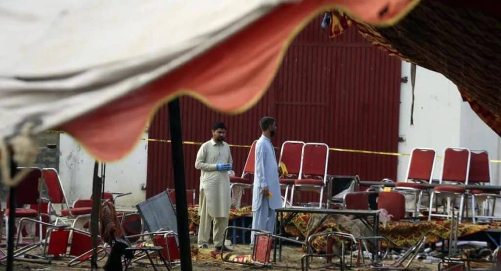 Subida Acentuada No Numero De Vitimas Explosao Suicida Em Comicio Politico No Paquistao 1