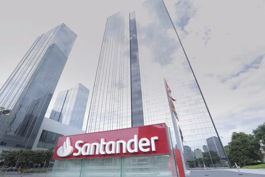 Os Avanços Do Banco Santander