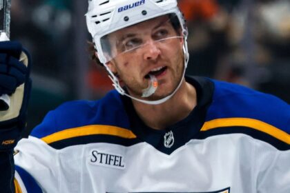 St. Louis Blues give defenseman Cam Fowler 3-year extension
