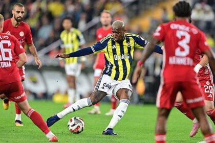 Fenerbahçe enfrenta Antalyaspor na Süper Lig Süper Lig'de Fenerbahçe - Antalyaspor maçı! - Fenerbahçe
