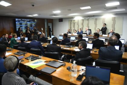 Corretoras contestam MP 1.303 por medo de limitar negociações