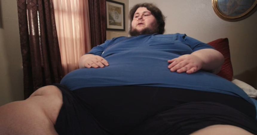 Quilos Mortais mostra a história de Thommy, que faz quase dez refeições por dia – Record