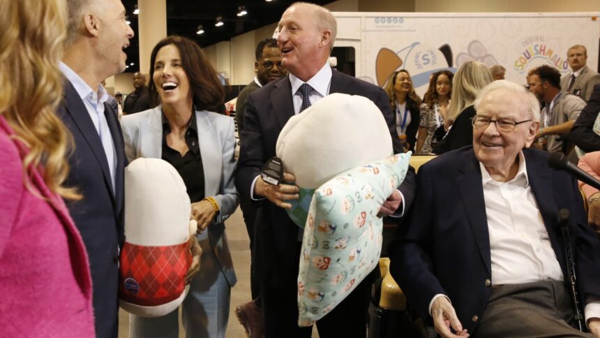 At 95, Buffett is still sharpest dealmaker with $10 billion OxyChem deal