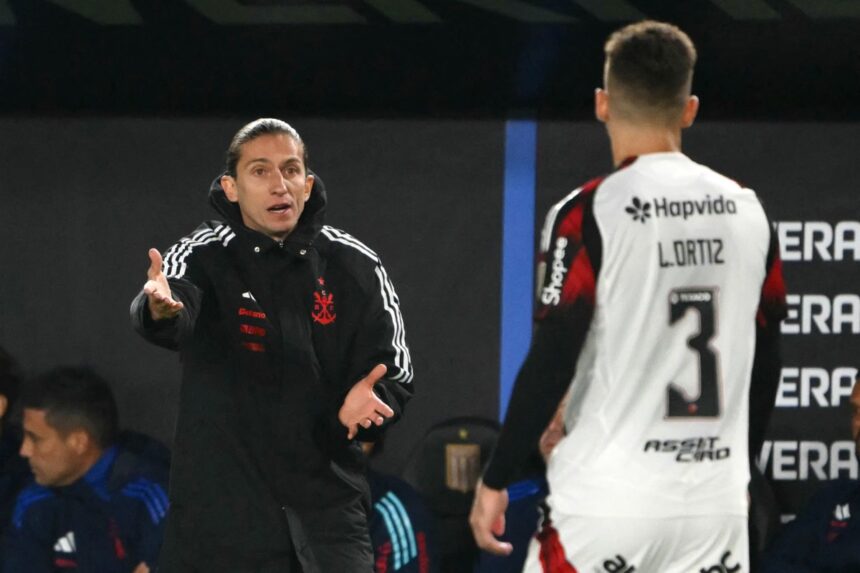 Flamengo divulga relacionados para confronto contra Racing pela Libertadores; veja nomes