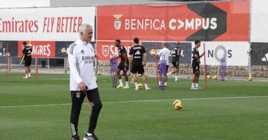 Como assistir e detalhes das escalações e arbitragem Onde assistir, escalações e arbitragem