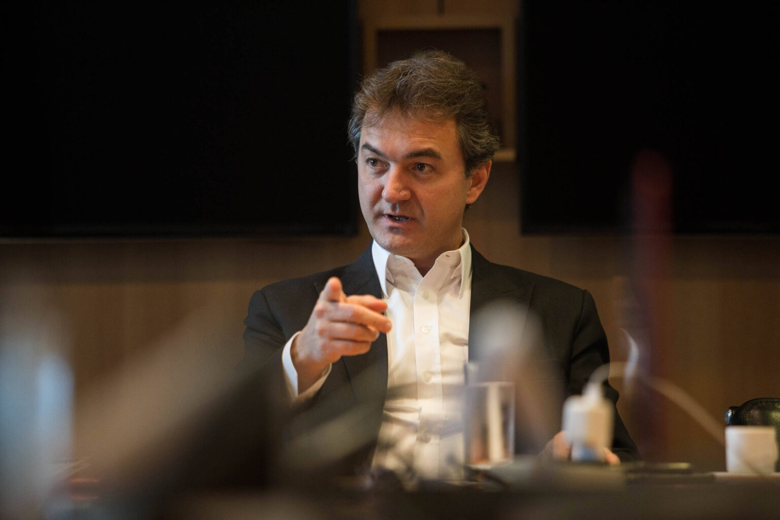 Itamaraty institui sigilo em telegramas sobre JBS e EUA Itamaraty impõe sigilo sobre telegramas sobre JBS e EUA - 24/10/2025 - Mercado