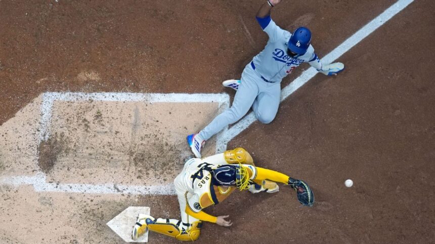 Brewers realizam double play em vitória sobre Dodgers na NLCS Brewers pull off 8-6-2 double play vs. Dodgers in NLCS Game 1