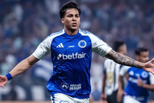 Kaio Jorge vislumbra Copa de 2026, e Cruzeiro quer propor valorização de contrato com atacante