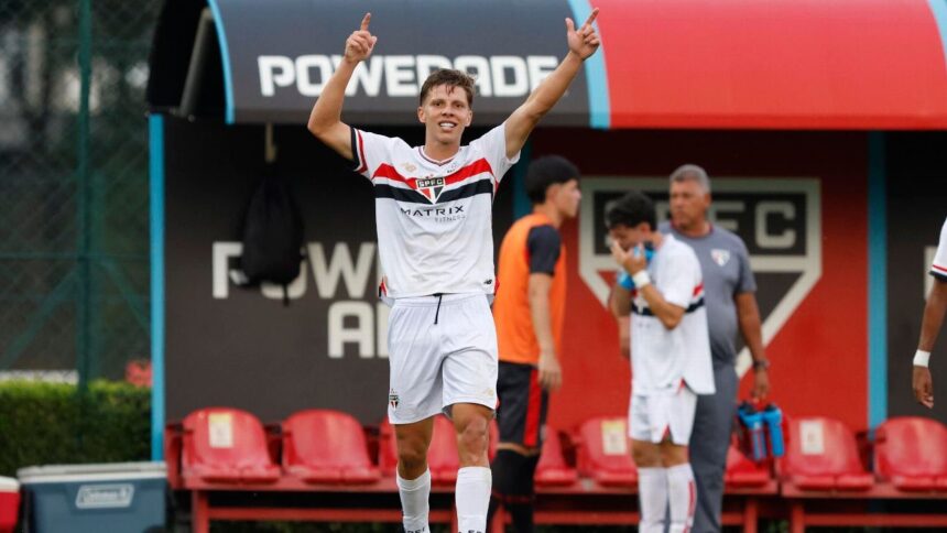 Cuiabá e São Paulo chegam a acordo sobre dívida de R$ 1 milhão Cuiabá volta atrás e entra em acordo com São Paulo após cobrar dívida de R$ 1 milhão por atacante