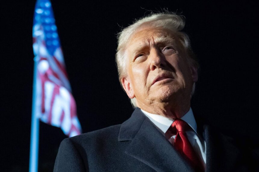 Trump indica possível redução de tarifas para o Brasil Trump sinaliza reduzir tarifas sobre o Brasil - 25/10/2025 - Mercado