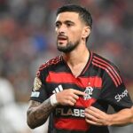 Ex-companheiro de Arrascaeta explica escolha por Flamengo Ex-companheiro que virou 'irmão' de Arrascaeta diz por que meia abriu mão de jogar no exterior: 'Flamengo é um time europeu'