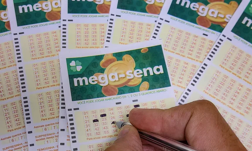 Apostador de Santa Catarina ganha R$ 76 milhões na Mega-Sena Apostador de Santa Catarina leva a sorte grande e fatura prêmio na Mega-Sena de R$ 76 milhões