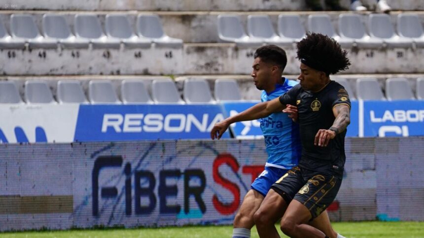 Orense e Independiente del Valle, Aucas e Emelec na Teleamazonas Orense vs Independiente del Valle y Aucas vs Emelec, en la cancha de Teleamazonas