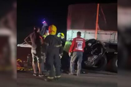 Engavetamento na BR-101 deixa uma morte e cinco feridos em Barra Velha Engavetamento na BR-101 mata uma pessoa e deixa ao menos cinco feridos em Barra Velha