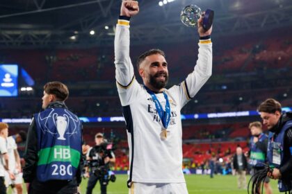 Dani Carvajal promete volta no El Clásico e fala sobre Xabi Alonso Dani Carvajal pode retornar no El Clásico e comenta sobre Xabi Alonso e Vini Jr