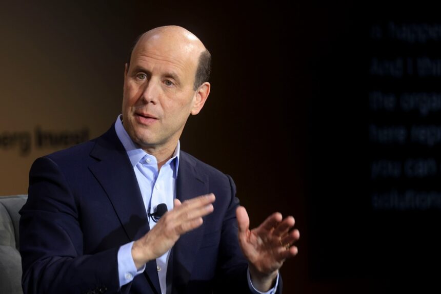 Dimon precisa revisar balanço para enfrentar desafios, afirma CEO