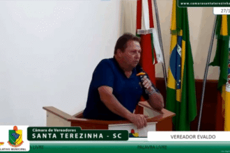 Vereador Evaldo Bauer destaca o Dia do Servidor Público e cobra mudanças em cobranças da Prefeitura