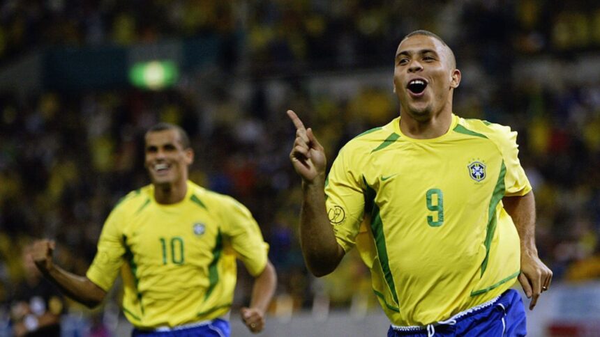 Juan Pablo Angel recorda jogo da Colômbia contra o Brasil Ronaldo