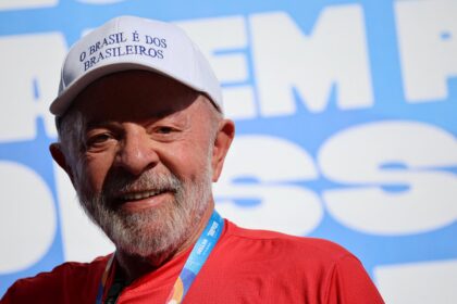 Lula convoca: 'Preparem-se, vamos derrotá-los novamente!'