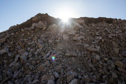 Minério de ferro em Dalian: queda impulsionada por demanda na China