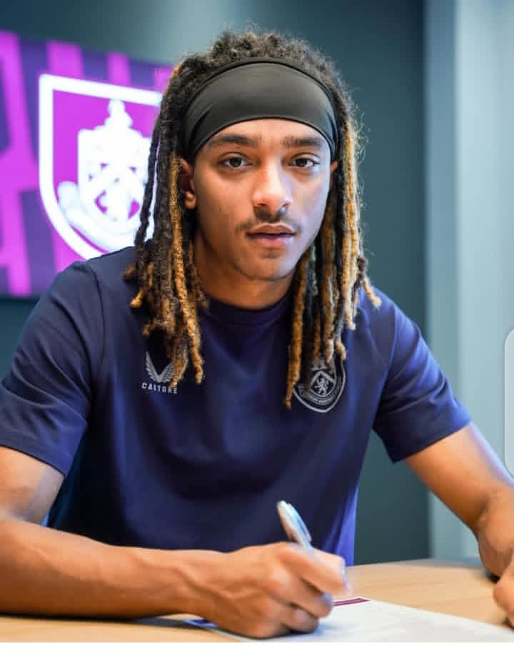 Nigerian-Born Talent Noah Adekoya Signs First Professional Contract with Burnley FC