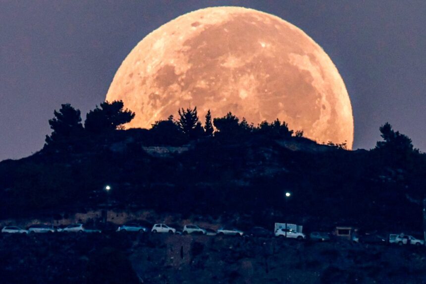 veja as fases da lua no mês