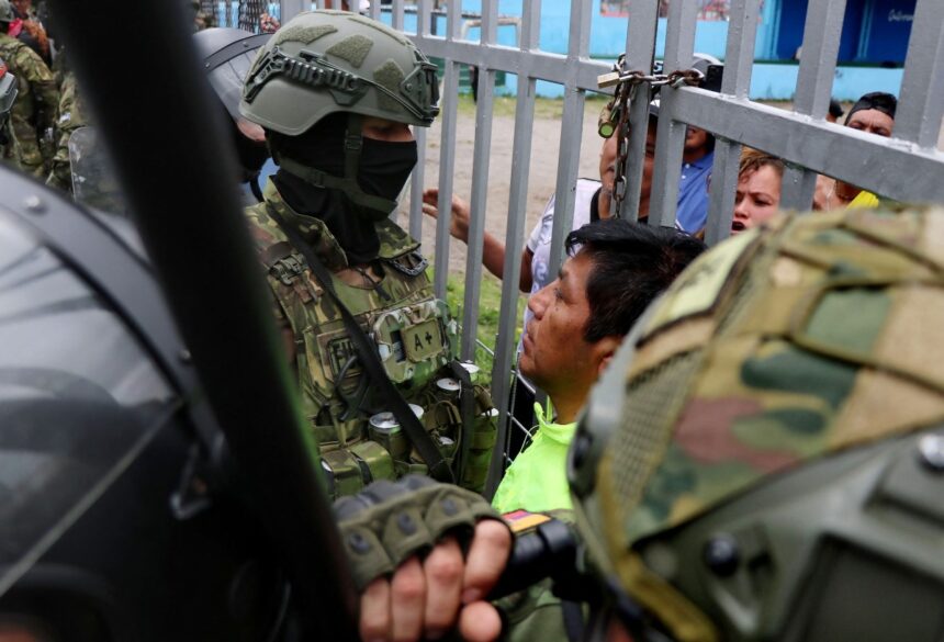 Indígenas do Equador denunciam excessos militares em meio a protestos