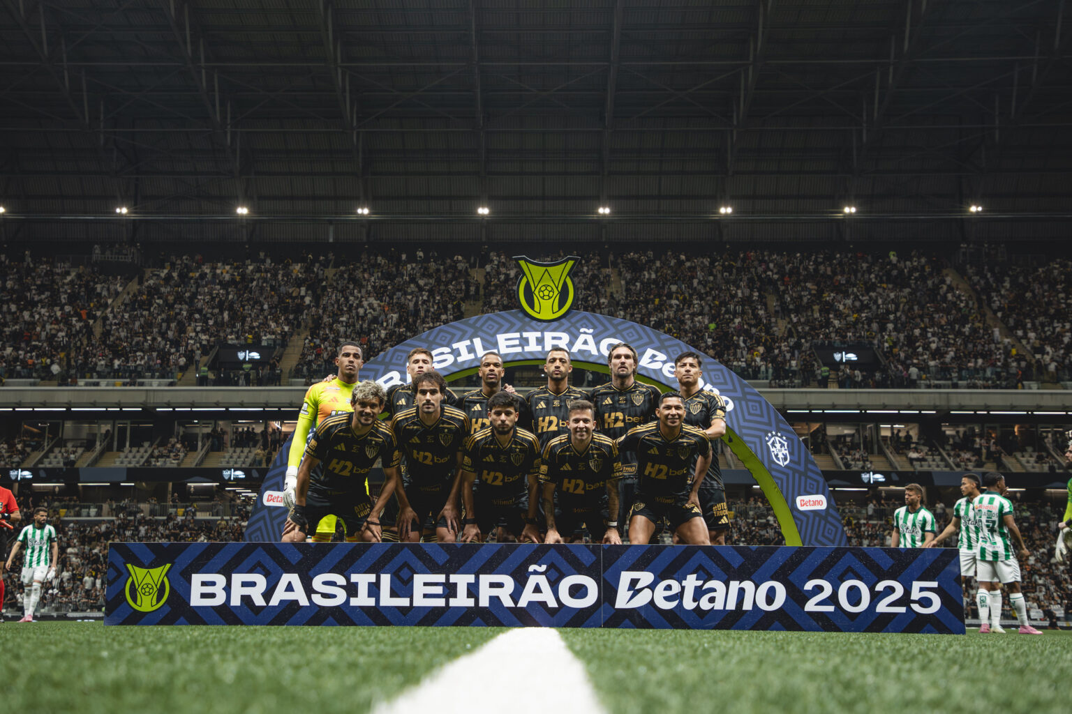 Galo mantém posição no Brasileiro, mas distância para Z4 diminui