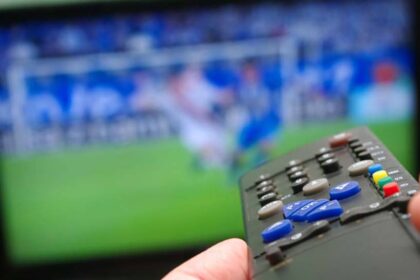 Jogos de hoje, domingo, 12 de outubro: onde assistir futebol ao vivo e horários