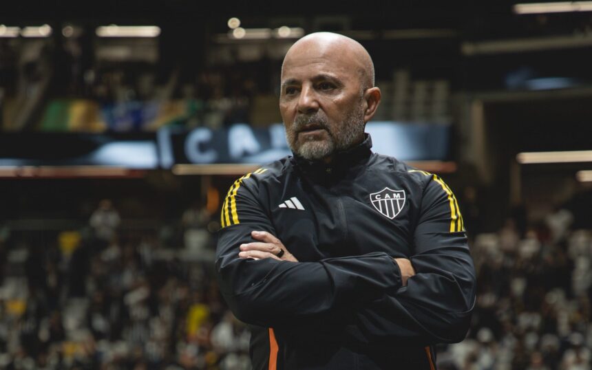 Saiba qual a escalação e desfalques do Atlético contra o Cruzeiro