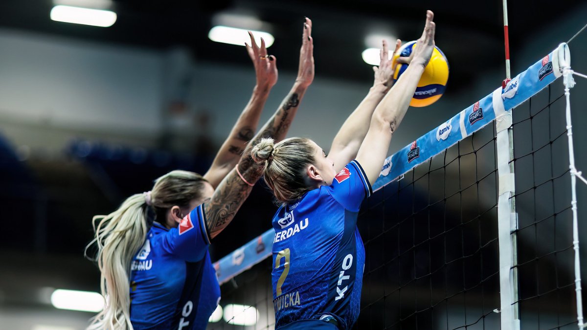 Nowicka se declara a Thaisa e explica conexão entre elas dentro e fora do vôlei