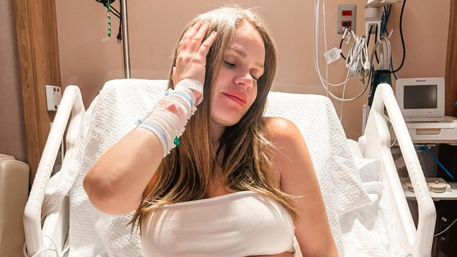 Paulinha Leite internada para parto antecipado de gêmeos Paulinha Leite