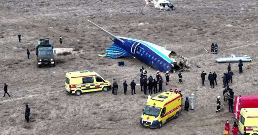 Putin confirma que mísseis russos atingiram avião no Cazaquistão Putin admite que mísseis russos derrubaram avião no Cazaquistão