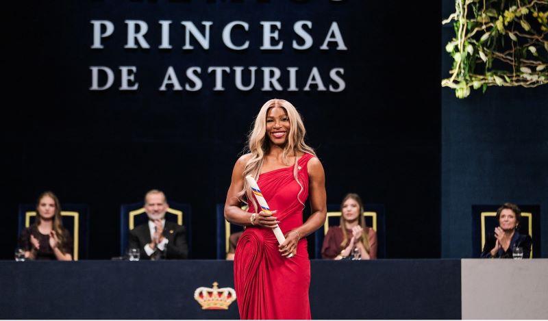 Serena apresenta nova silhueta no prêmio Princesa de Astúrias Serena exibe nova silhueta no prêmio Princesa de Astúrias em Oviedo