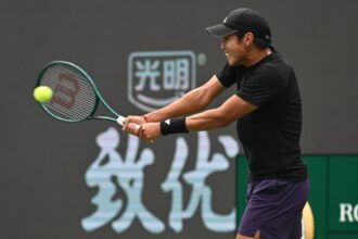 Duelo entre Medvedev e Tien vai fechar a quarta-feira em Xangai
