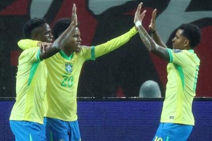 Acerto de Ancelotti sobe nível da seleção e acirra brigas pela Copa