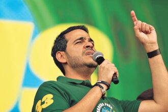 Cotado para o STF, Messias avança em apoio de bancada evangélica no Congresso