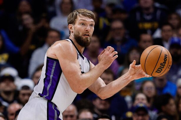 Kings Announce Final Injury Status for Sabonis Before Tipoff vs. Timberwolves