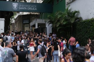 Participantes do Enem podem estudar por aplicativo do MEC para domingo