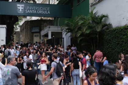 Estudantes do Enem podem usar app do MEC para se preparar Participantes do Enem podem estudar por aplicativo do MEC para domingo