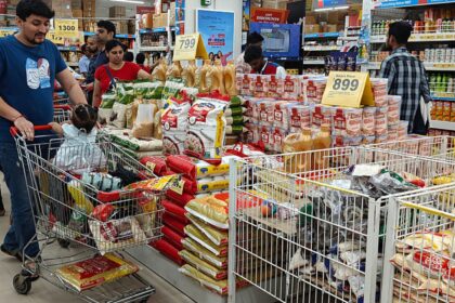 Inflação de outubro na Índia atinge expectativa do RBI e anima por cortes na taxa India October inflation matches RBI outlook, easing hopes for rate cuts