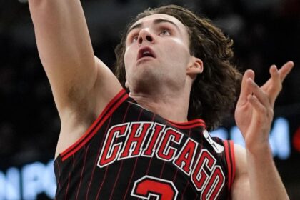 Josh Giddey scores 32 for undefeated Bulls in win vs. Knicks