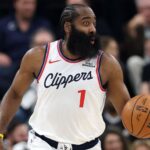 James Harden dos Clippers não joga contra os Suns por motivos pessoais Clippers' James Harden out vs. Suns due to personal reasons