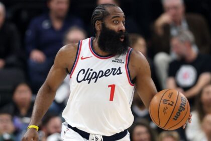 James Harden dos Clippers não joga contra os Suns por motivos pessoais Clippers' James Harden out vs. Suns due to personal reasons