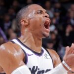 Russell Westbrook tem performance decisiva e garante vitória dos Kings Russell Westbrook's vintage triple-double gives Kings win
