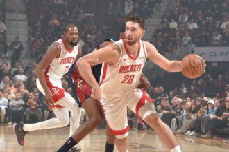 O desprezo de astro dos Warriors com a possibilidade dos Rockets serem campeões da NBA e o que assistir no Disney+