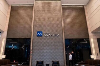 Apreendido pela PF, celular de Daniel Vorcaro assombra a política em Brasília