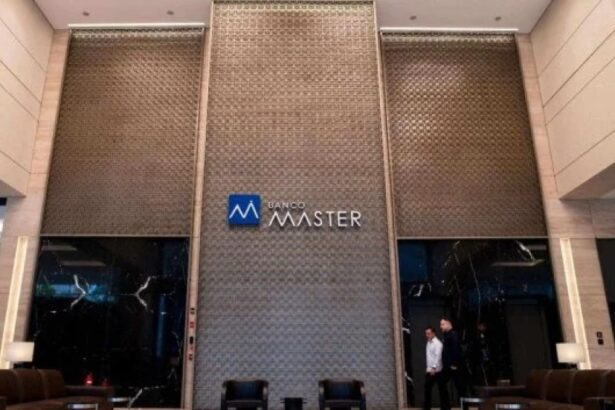 Apreendido pela PF, celular de Daniel Vorcaro assombra a política em Brasília