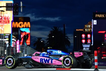 Se corre el Gran Premio de Las Vegas de la F1: Colapinto marcha en el puesto 12 y Verstappen es el líder