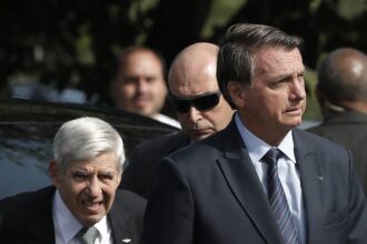 Heleno e Paulo Sérgio são presos e levados para Comando Militar do Planalto